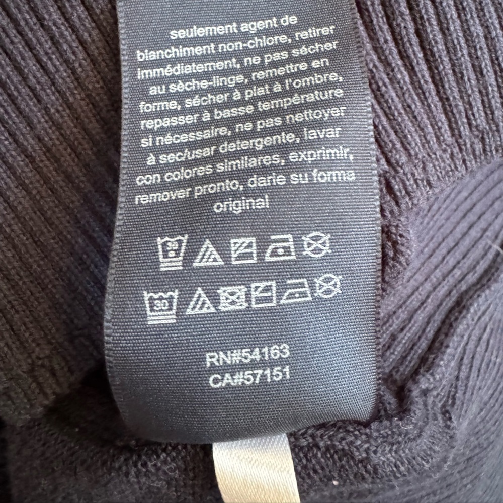 Tommy Hilfiger Women’s Cropped Black Color Block V-Neck Sweater Size Small - Picture 13 of 14